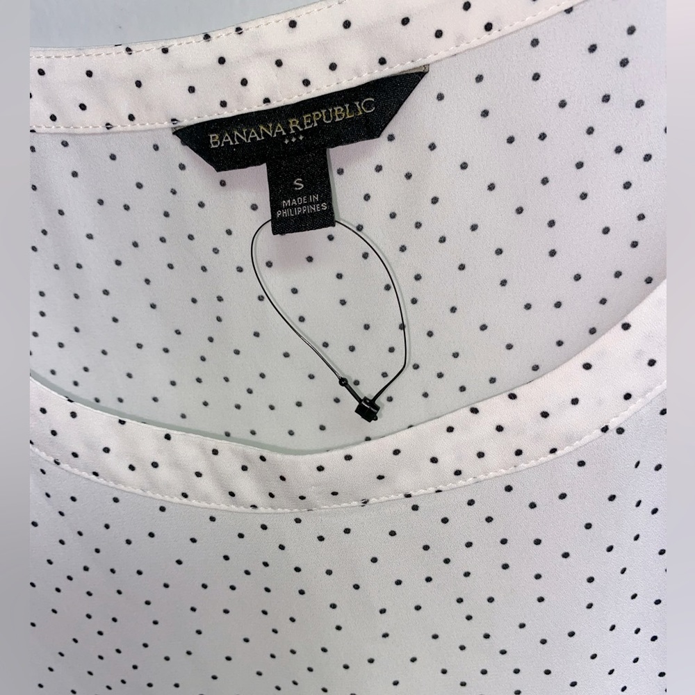 NWOT BANANA REPUBLIC TOP - SMALL - Picture 6 of 7